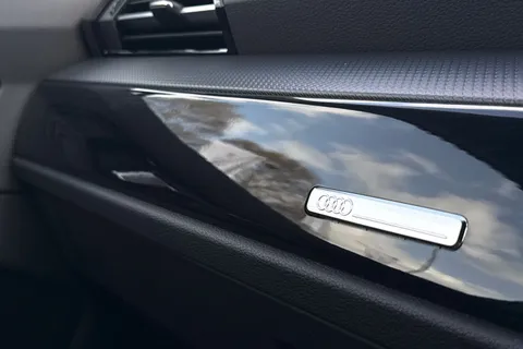 SN22BME Audi Q3 Black Edition 35 TDI  150 PS S tronic Thumbnail #57