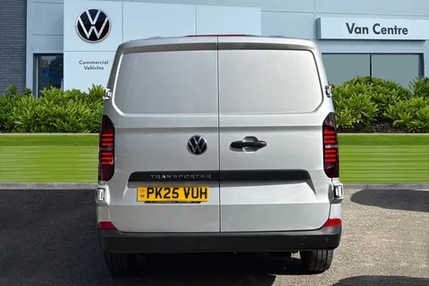 PK25VUH Volkswagen Transporter 2.0 TDI 150 Commerce Van Auto Thumbnail #4