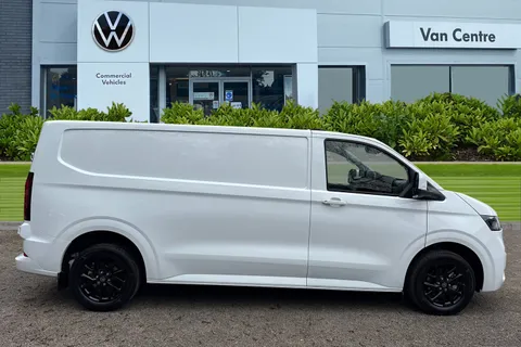 PE26ZDT Volkswagen Campervan 2.0 TDI 150 Commerce Pro Van Thumbnail #3