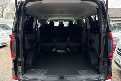 PK26UAE Volkswagen Campervan 2.0 TDI 150 Commerce Pro Kombi Van 4MOTION Auto Thumbnail #6