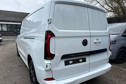 PE26ZDT Volkswagen Campervan 2.0 TDI 150 Commerce Pro Van Thumbnail #7