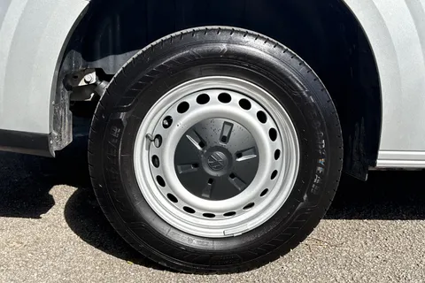 PK25VUH Volkswagen Transporter 2.0 TDI 150 Commerce Van Auto Thumbnail #10