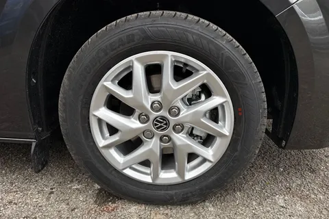 PK26UAE Volkswagen Campervan 2.0 TDI 150 Commerce Pro Kombi Van 4MOTION Auto Thumbnail #9