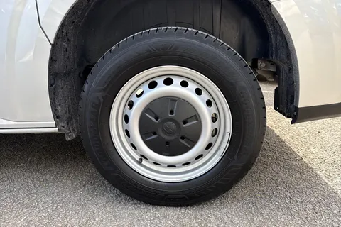 PK25VUH Volkswagen Transporter 2.0 TDI 150 Commerce Van Auto Thumbnail #11