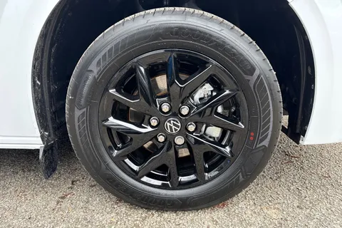 PE26ZDT Volkswagen Campervan 2.0 TDI 150 Commerce Pro Van Thumbnail #9