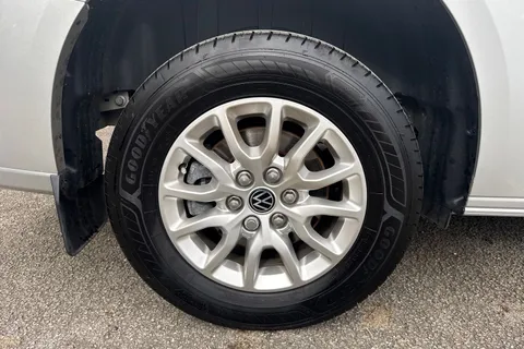 PN75NDD Volkswagen Transporter 2.0 TDI 110 Commerce Pro Van Thumbnail #10