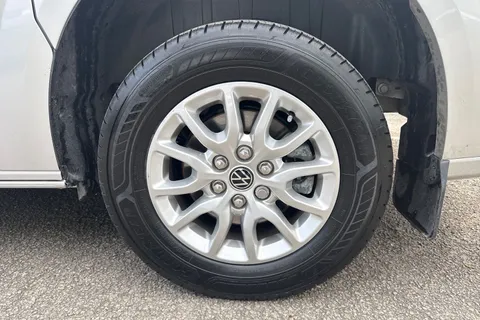 PN75NDD Volkswagen Transporter 2.0 TDI 110 Commerce Pro Van Thumbnail #11