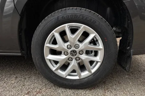 PK26UAE Volkswagen Campervan 2.0 TDI 150 Commerce Pro Kombi Van 4MOTION Auto Thumbnail #11