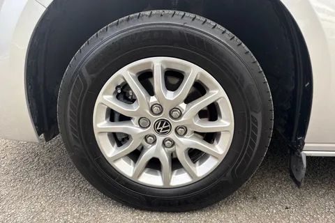 PN75NDD Volkswagen Transporter 2.0 TDI 110 Commerce Pro Van Thumbnail #12