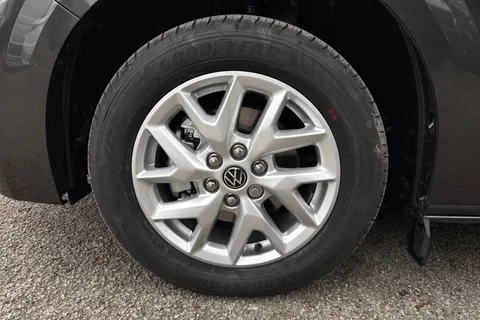 PK26UAE Volkswagen Campervan 2.0 TDI 150 Commerce Pro Kombi Van 4MOTION Auto Thumbnail #12