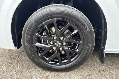 PE26ZDT Volkswagen Campervan 2.0 TDI 150 Commerce Pro Van Thumbnail #12