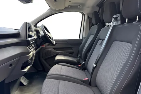 PK25VUH Volkswagen Transporter 2.0 TDI 150 Commerce Van Auto Thumbnail #15