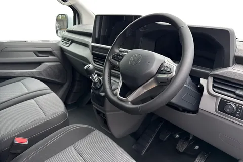 PE26ZDT Volkswagen Campervan 2.0 TDI 150 Commerce Pro Van Thumbnail #13