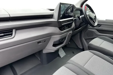 PK26UEB Volkswagen Campervan 2.0 TDI 150 Commerce Pro Van 4MOTION Auto Thumbnail #14