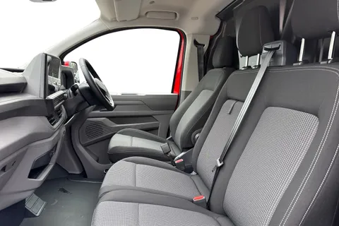 PK26UEB Volkswagen Campervan 2.0 TDI 150 Commerce Pro Van 4MOTION Auto Thumbnail #15