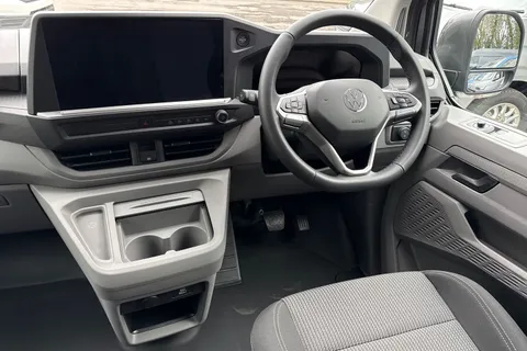 PK26UAE Volkswagen Campervan 2.0 TDI 150 Commerce Pro Kombi Van 4MOTION Auto Thumbnail #17