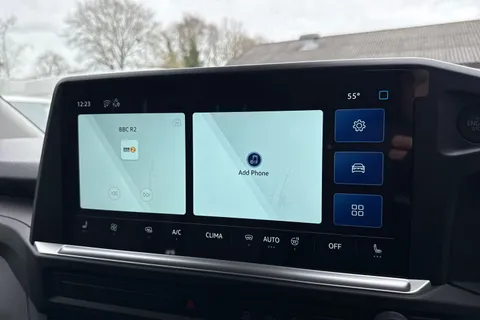 PE26ZDT Volkswagen Campervan 2.0 TDI 150 Commerce Pro Van Thumbnail #16