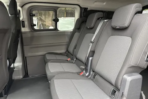 PK26UAE Volkswagen Campervan 2.0 TDI 150 Commerce Pro Kombi Van 4MOTION Auto Thumbnail #18