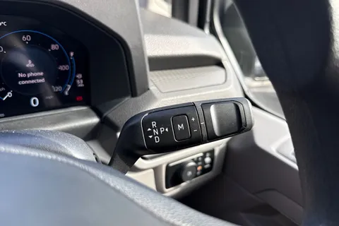 PK25VUH Volkswagen Transporter 2.0 TDI 150 Commerce Van Auto Thumbnail #22