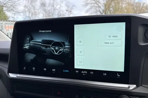 PN75NDD Volkswagen Transporter 2.0 TDI 110 Commerce Pro Van Thumbnail #21