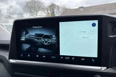 PK26UAE Volkswagen Campervan 2.0 TDI 150 Commerce Pro Kombi Van 4MOTION Auto Thumbnail #21