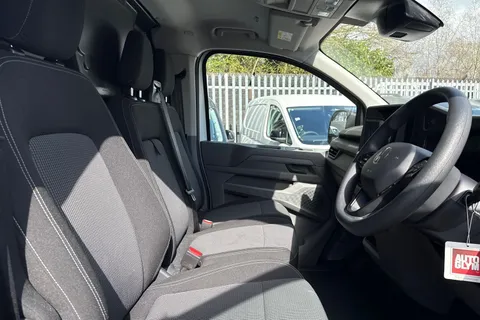 PK25VUH Volkswagen Transporter 2.0 TDI 150 Commerce Van Auto Thumbnail #23