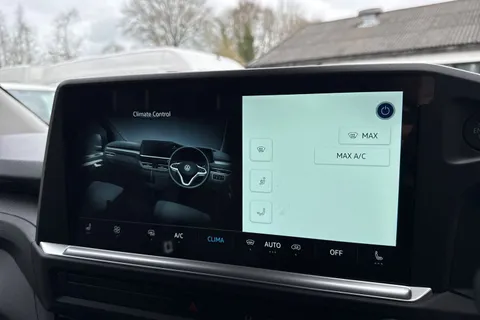 PK26UEB Volkswagen Campervan 2.0 TDI 150 Commerce Pro Van 4MOTION Auto Thumbnail #21