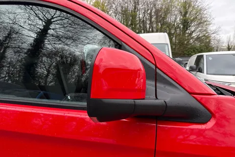 PK26UEB Volkswagen Campervan 2.0 TDI 150 Commerce Pro Van 4MOTION Auto Thumbnail #27