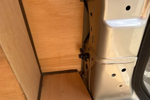 PK25VUH Volkswagen Transporter 2.0 TDI 150 Commerce Van Auto Thumbnail #31