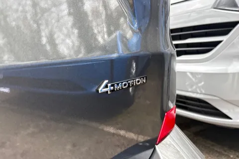 PK26UAE Volkswagen Campervan 2.0 TDI 150 Commerce Pro Kombi Van 4MOTION Auto Thumbnail #32