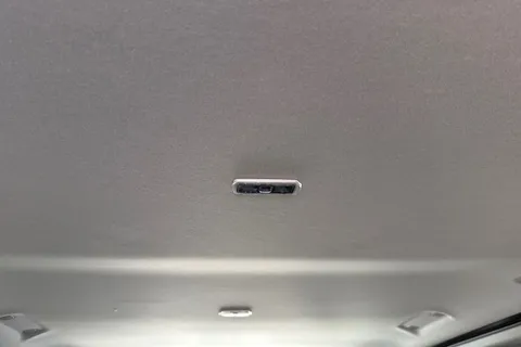 PK26UAE Volkswagen Campervan 2.0 TDI 150 Commerce Pro Kombi Van 4MOTION Auto Thumbnail #34