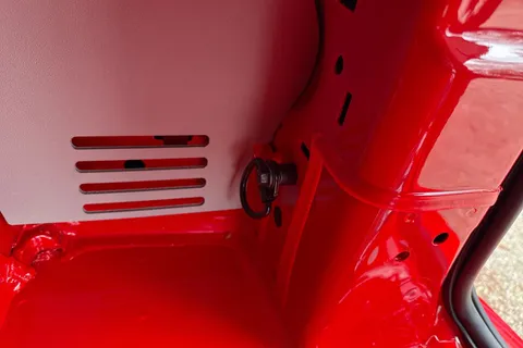 PK26UEB Volkswagen Campervan 2.0 TDI 150 Commerce Pro Van 4MOTION Auto Thumbnail #32