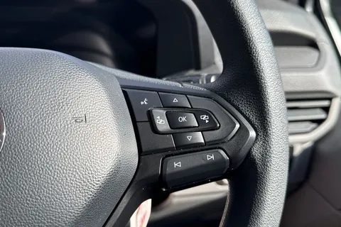 PK25VUH Volkswagen Transporter 2.0 TDI 150 Commerce Van Auto Thumbnail #37