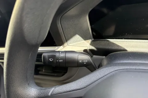 PK25VUH Volkswagen Transporter 2.0 TDI 150 Commerce Van Auto Thumbnail #38