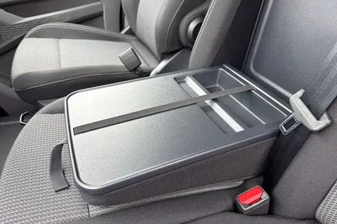 PK26UEB Volkswagen Campervan 2.0 TDI 150 Commerce Pro Van 4MOTION Auto Thumbnail #37