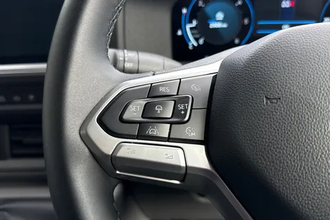 PN75NDD Volkswagen Transporter 2.0 TDI 110 Commerce Pro Van Thumbnail #39