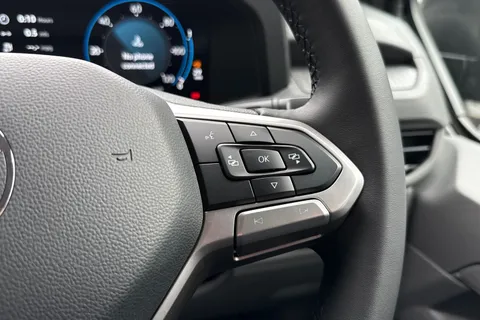 PK26UAE Volkswagen Campervan 2.0 TDI 150 Commerce Pro Kombi Van 4MOTION Auto Thumbnail #43