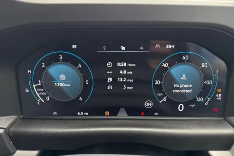 PE26ZDT Volkswagen Campervan 2.0 TDI 150 Commerce Pro Van Thumbnail #42