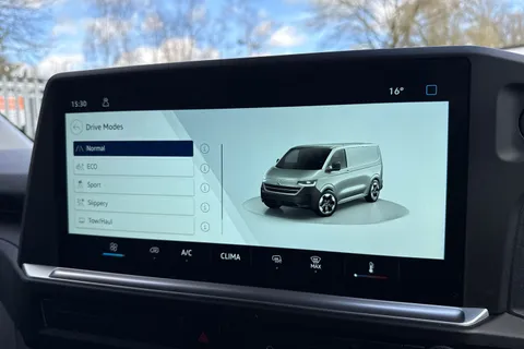 PK25VUH Volkswagen Transporter 2.0 TDI 150 Commerce Van Auto Thumbnail #43