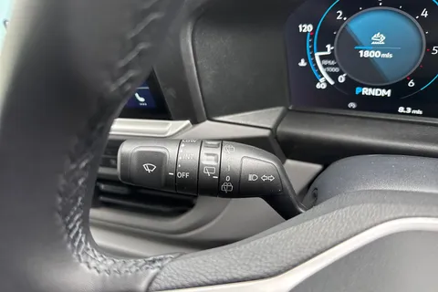 PK26UAE Volkswagen Campervan 2.0 TDI 150 Commerce Pro Kombi Van 4MOTION Auto Thumbnail #44