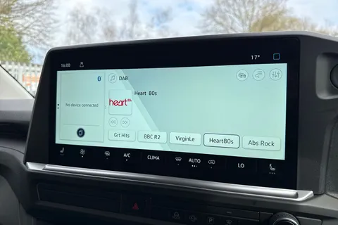 PN75NDD Volkswagen Transporter 2.0 TDI 110 Commerce Pro Van Thumbnail #43