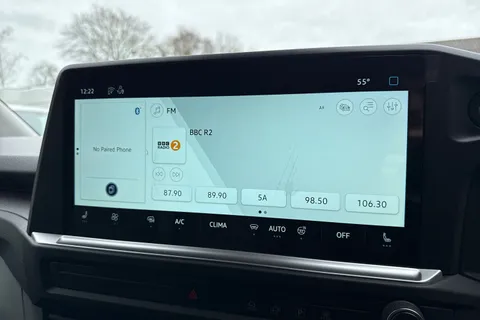 PE26ZDT Volkswagen Campervan 2.0 TDI 150 Commerce Pro Van Thumbnail #43