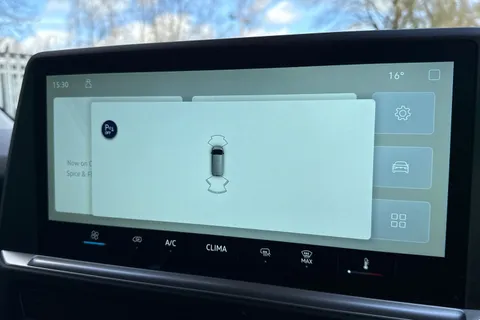 PK25VUH Volkswagen Transporter 2.0 TDI 150 Commerce Van Auto Thumbnail #44