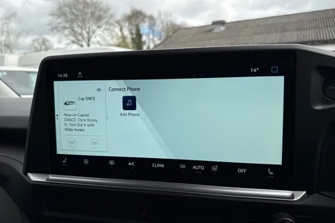 PK26UAE Volkswagen Campervan 2.0 TDI 150 Commerce Pro Kombi Van 4MOTION Auto Thumbnail #47