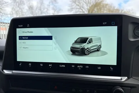 PN75NDD Volkswagen Transporter 2.0 TDI 110 Commerce Pro Van Thumbnail #46