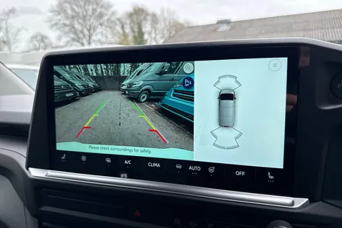 PE26ZDT Volkswagen Campervan 2.0 TDI 150 Commerce Pro Van Thumbnail #47