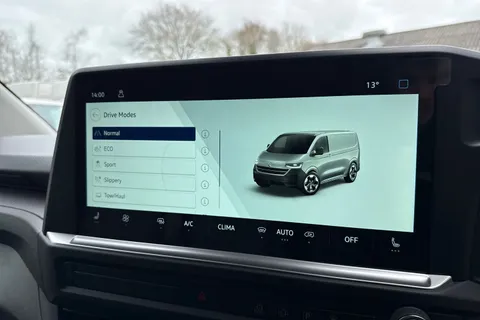 PK26UEB Volkswagen Campervan 2.0 TDI 150 Commerce Pro Van 4MOTION Auto Thumbnail #46