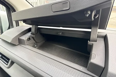 PN75NDD Volkswagen Transporter 2.0 TDI 110 Commerce Pro Van Thumbnail #49