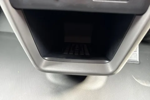 PK26UAE Volkswagen Campervan 2.0 TDI 150 Commerce Pro Kombi Van 4MOTION Auto Thumbnail #52