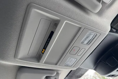 PE26ZDT Volkswagen Campervan 2.0 TDI 150 Commerce Pro Van Thumbnail #54